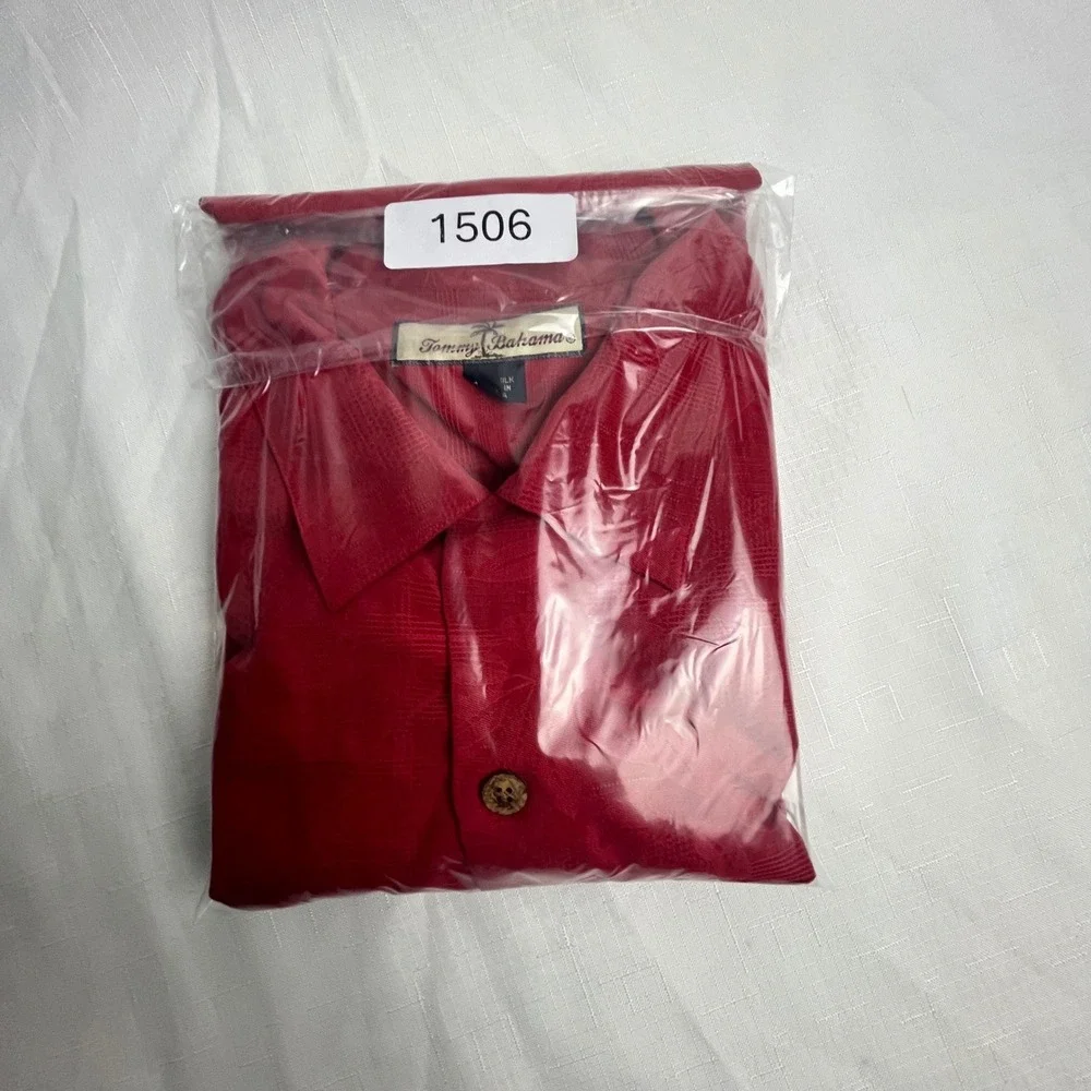 Tommy Bahama Camp Shirt Mens L Red 100% Silk‎ Tropical Jacquard Floral Button Up
